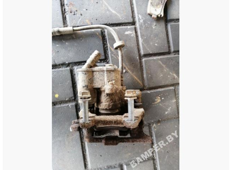 Суппорт задний правый к Audi A6, 2004г.