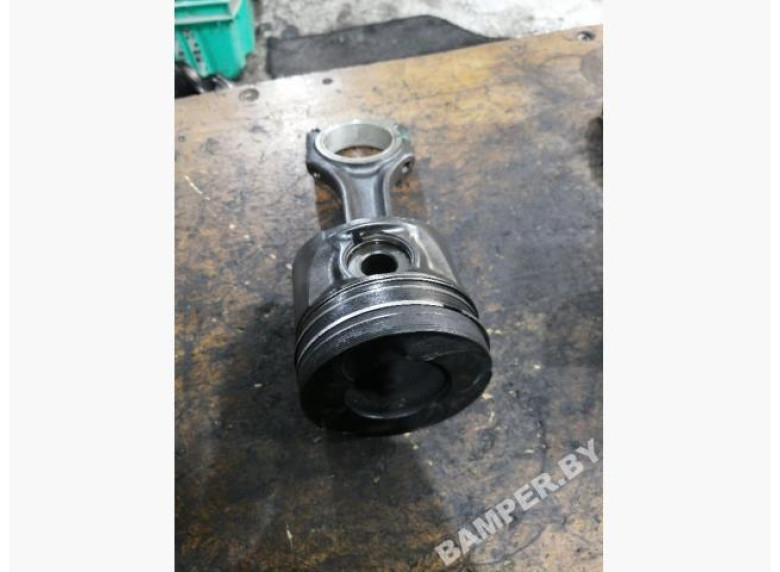 Поршень к Mercedes A W168, 2000г.