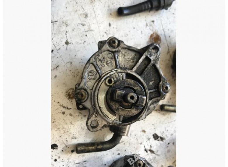 Насос вакуумный к Mercedes E W210