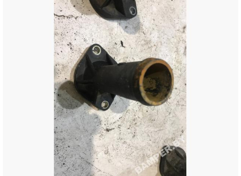 Фланец (тройник) системы охлаждения к Skoda Octavia