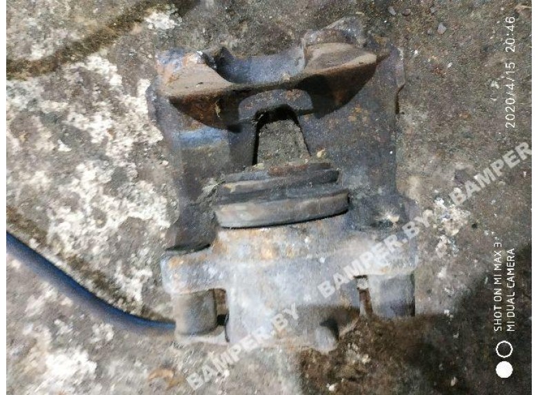 Суппорт передний правый к Alfa Romeo 147