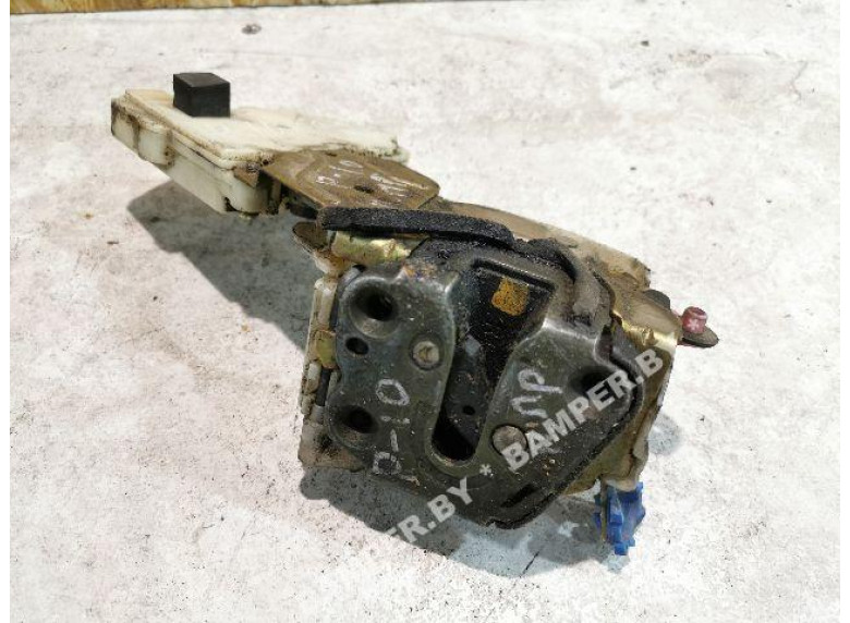 Замок двери передней правой к Nissan Almera, 1995г.