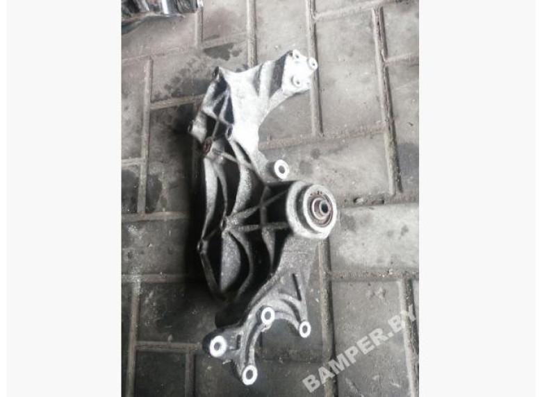 Кронштейн генератора к Volkswagen Passat, 1998г.