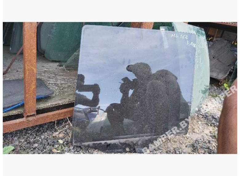 Стекло двери задней левой к Mercedes ML W163, 2001г.