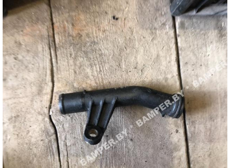 Трубка охлаждающей жидкости пластиковая к Renault Kangoo, 2001г.