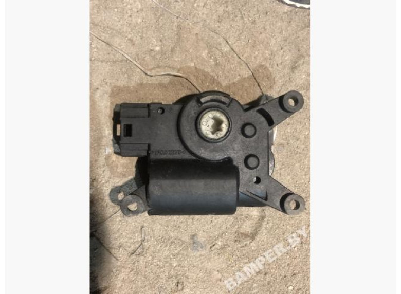 Моторчик заслонки печки к Citroen Berlingo, 2008г.