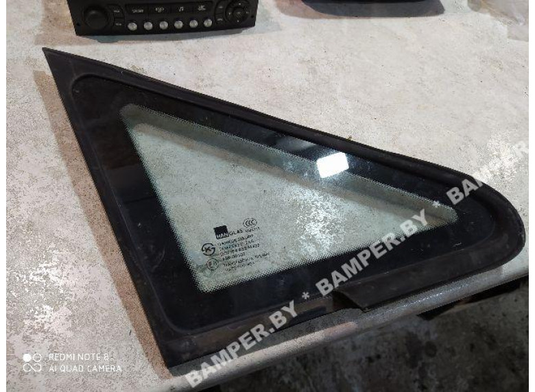 Стекло кузовное боковое правое к Hyundai Trajet, 2004г.