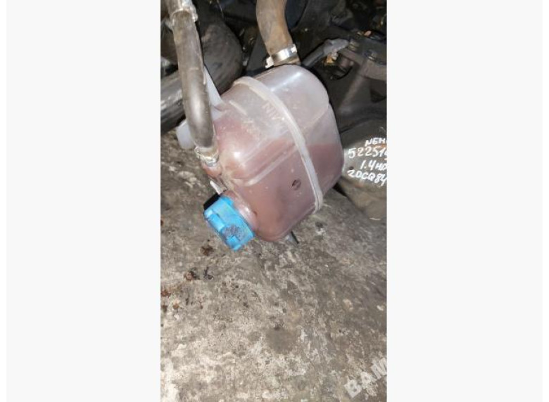 Бачок расширительный к Citroen Nemo, 2010г.