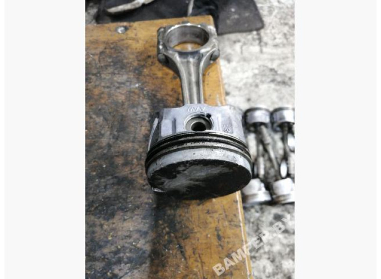 Поршень к Volkswagen Passat, 1999г.