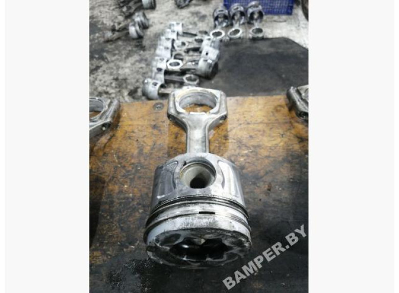 Поршень к Opel Vectra, 2007г.