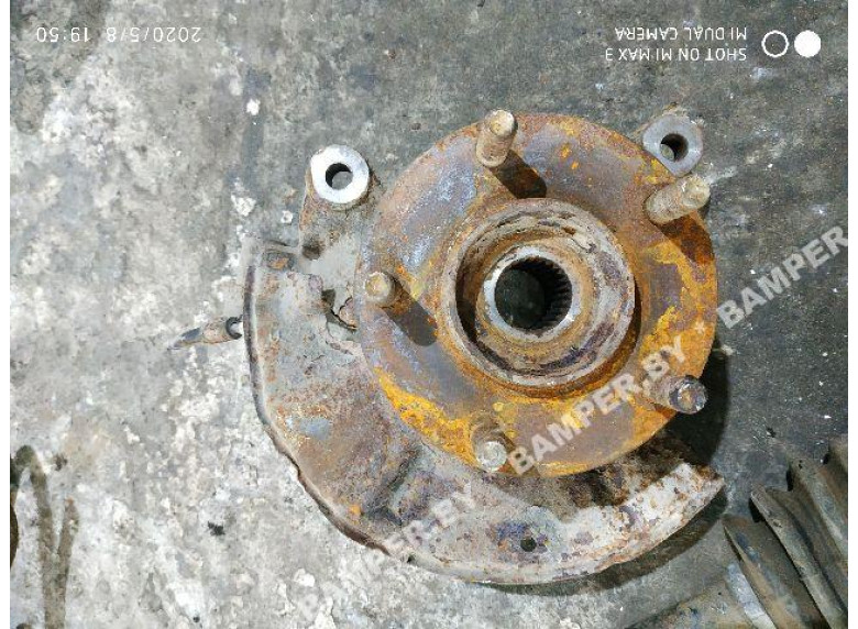 Ступица передняя левая к Mazda Xedos 6, 1998г.