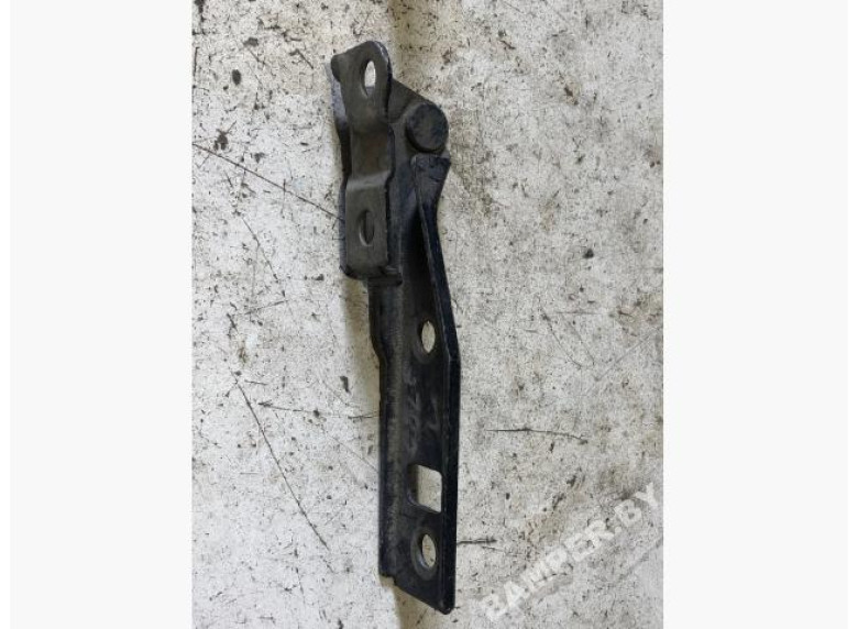 Петля капота левая к Volkswagen Golf, 2000г.