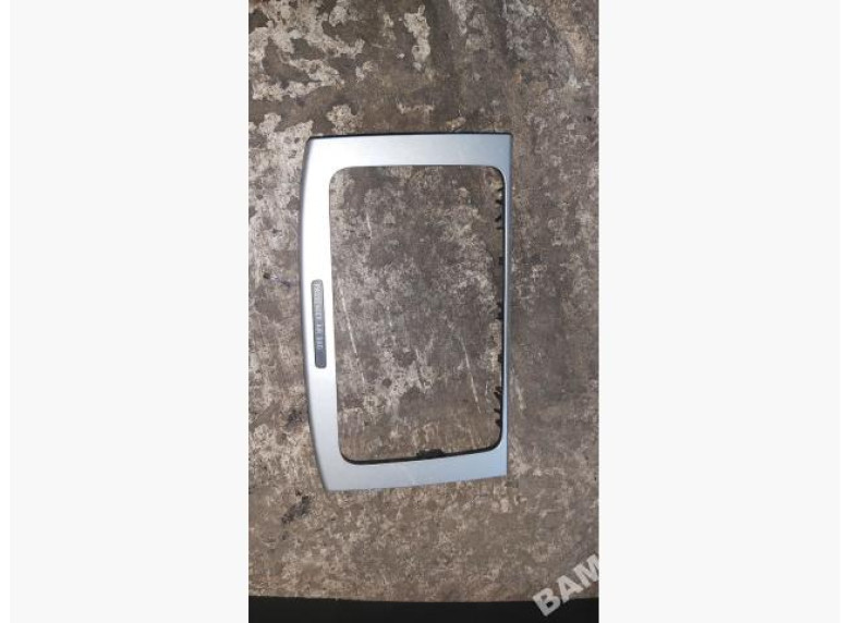 Рамка под магнитолу к Volkswagen Passat, 2007г.