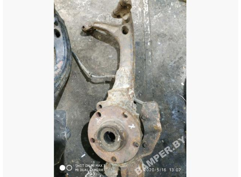 Ступица передняя правая к Volkswagen Passat, 1999г.