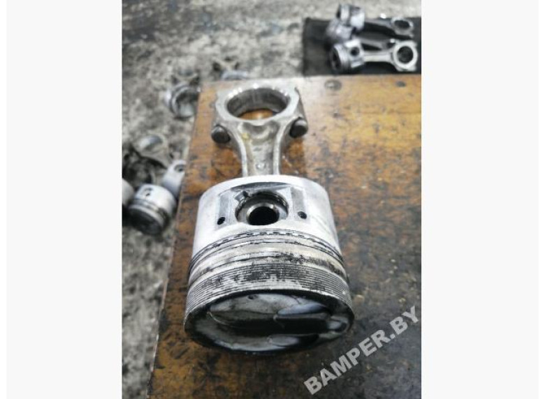 Поршень к Opel Vectra, 1996г.