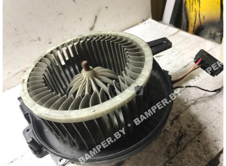 Моторчик печки к Volkswagen Fox