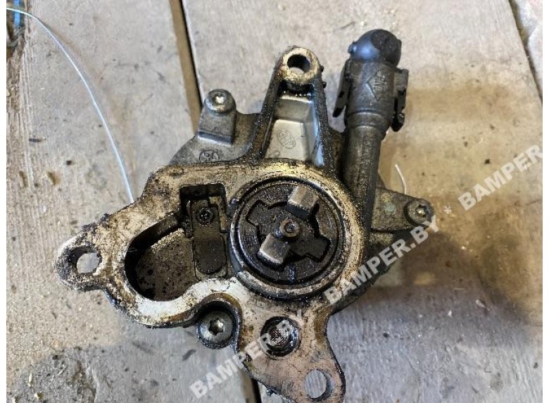 Насос вакуумный к Renault Trafic