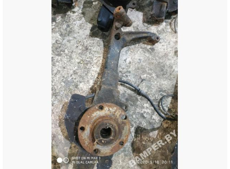 Ступица передняя левая к Volkswagen Passat, 1999г.