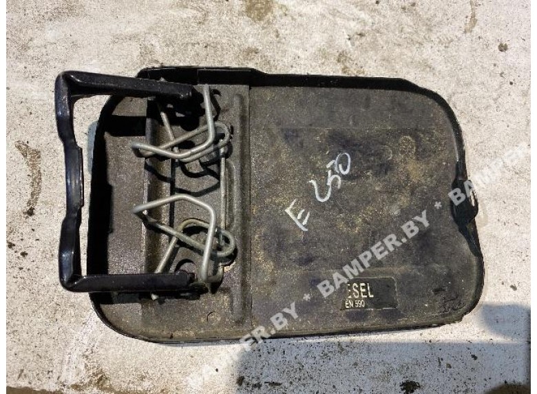 Лючок топливного бака к Mercedes E W210