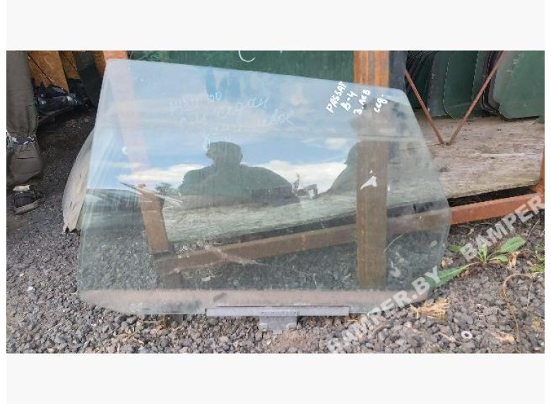 Стекло двери задней левой к Volkswagen Passat, 1995г.