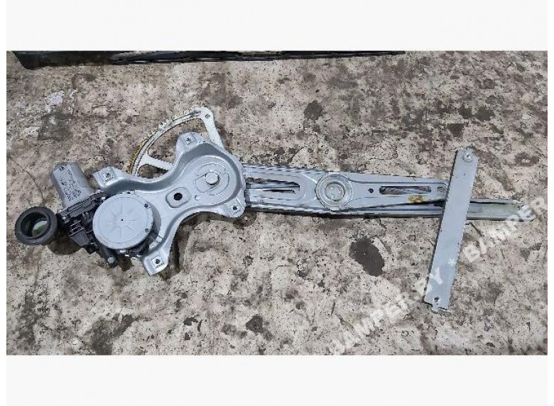 Стеклоподъемник электрический передний правый к Toyota Yaris