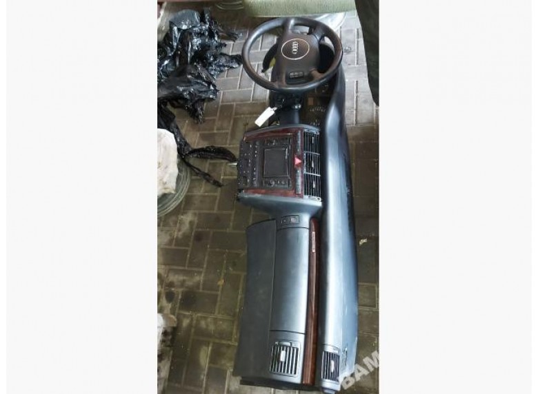 Панель передняя салона (торпедо) к Audi A8