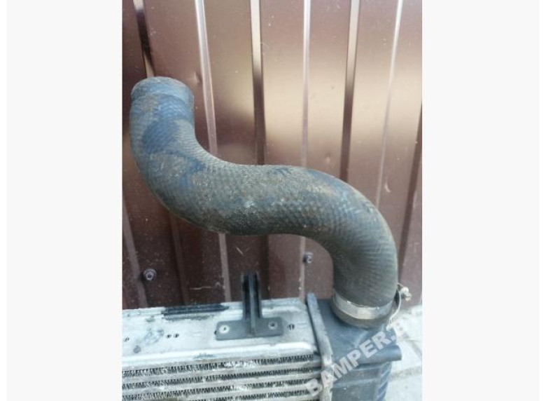 Патрубок интеркулера к Nissan NV200