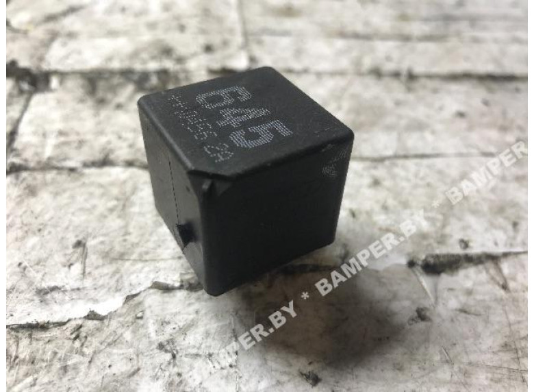 Реле вентилятора к Volkswagen Golf, 2008г.