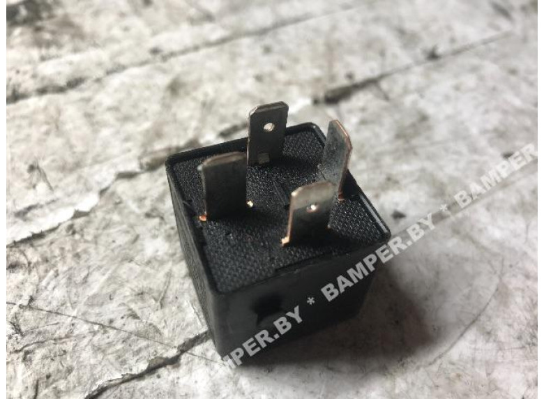 Реле вентилятора к Volkswagen Golf, 2008г.