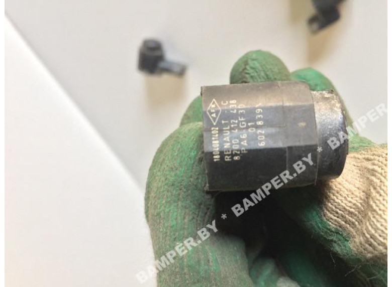 Датчик парктроника к Renault Megane, 2008г.