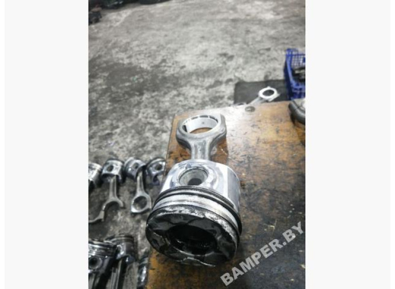Поршень к Peugeot 307, 2005г.