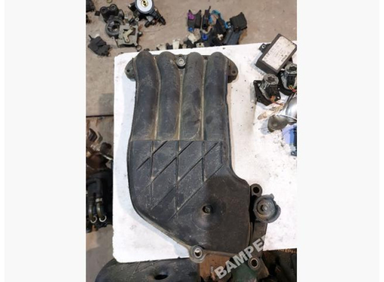 Коллектор впускной к Volkswagen Golf, 2000г.