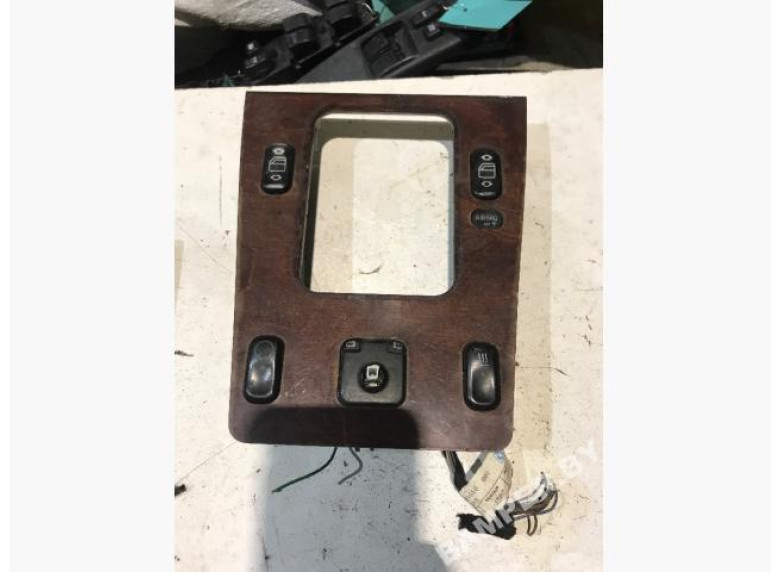 Консоль салона (кулисная часть) к Mercedes C W202, 1999г.