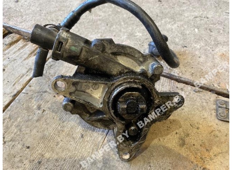 Насос вакуумный к Renault Trafic