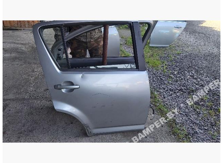 Дверь задняя правая к Daihatsu Sirion, 2005г.