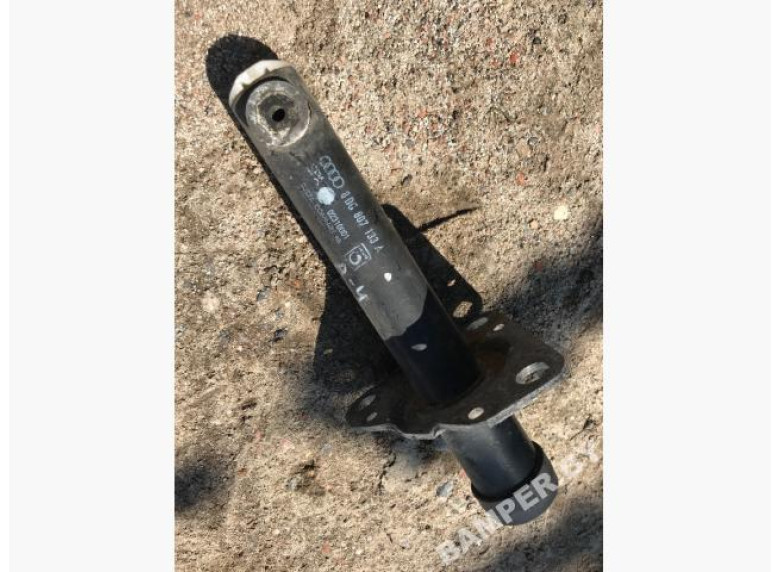 Кронштейн крепления бампера переднего к Audi A4, 2000г.