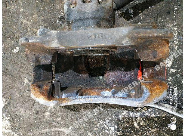 Суппорт передний правый к Peugeot 308, 2008г.