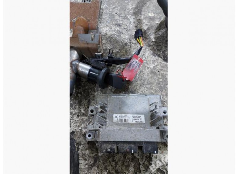 Блок управления двигателем к Dacia Sandero