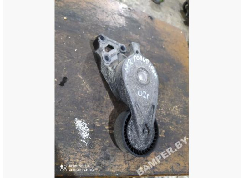 Натяжитель ремня генератора к Volkswagen Golf, 2002г.