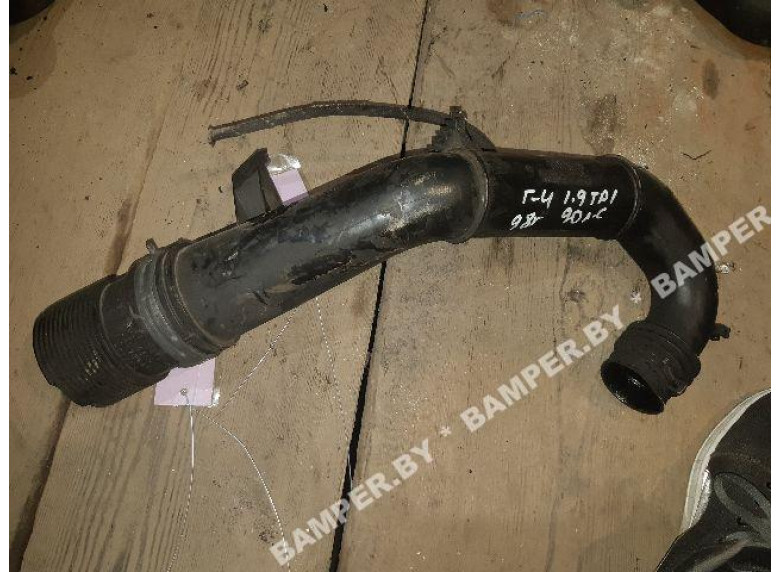 Патрубок воздушного фильтра к Volkswagen Golf, 2002г.