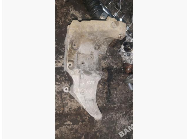 Кронштейн генератора к BMW 1 E87/E81/E82/E88, 2011г.