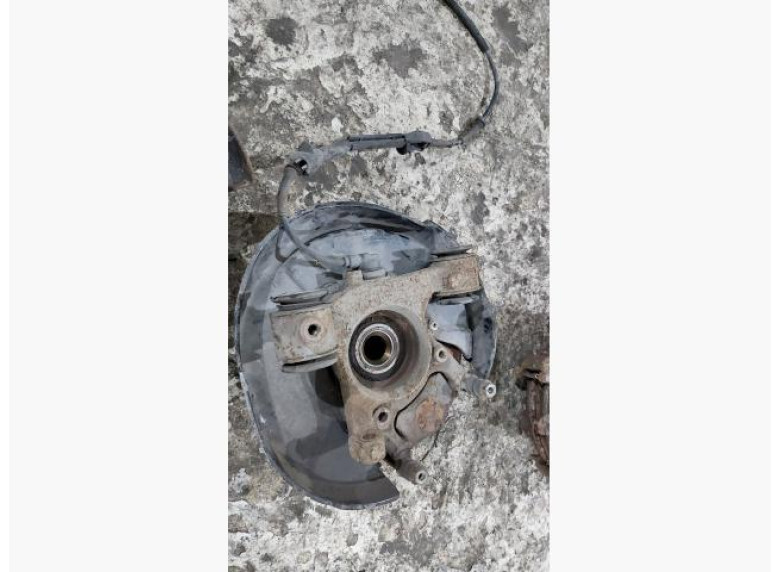 Ступица задняя левая к Volkswagen Passat, 1999г.