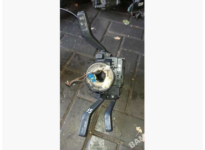 Переключатель подрулевой (стрекоза) к Volkswagen Passat, 2007г.