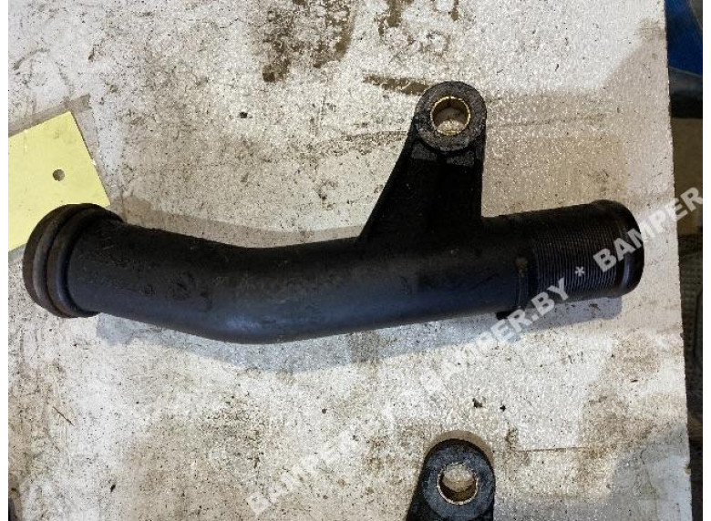 Трубка охлаждающей жидкости пластиковая к Renault Megane, 2001г.