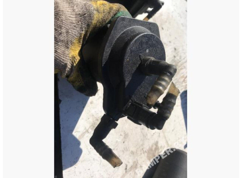 Корпус топливного фильтра к Renault Megane, 2005г.