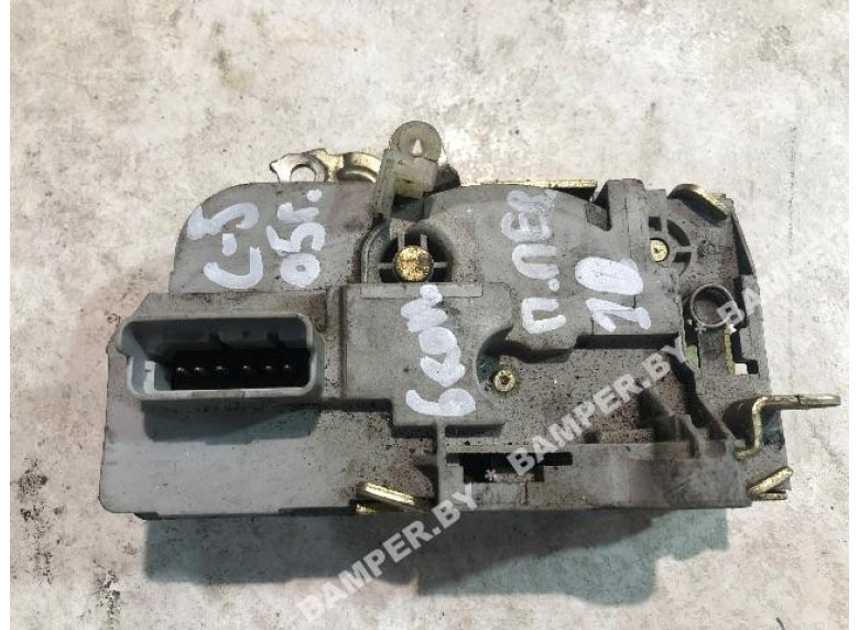 Замок двери передней левой к Citroen C5, 2005г.