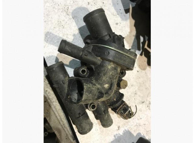 Корпус термостата к Mitsubishi Space Star