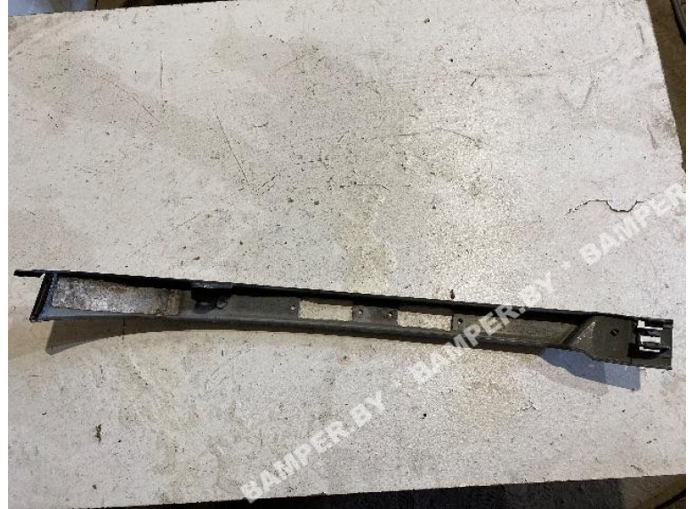 Ус под фару правый к Mercedes ML W163, 2000г.