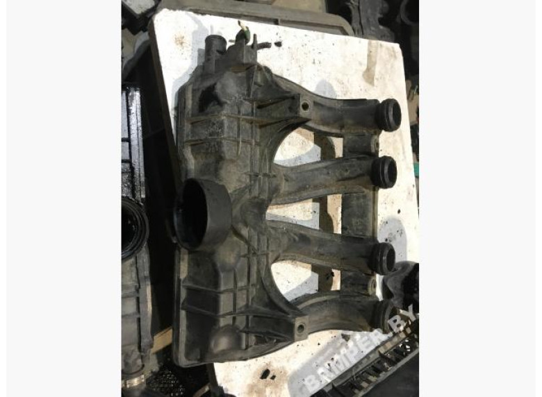 Коллектор впускной к Peugeot 206, 2002г.