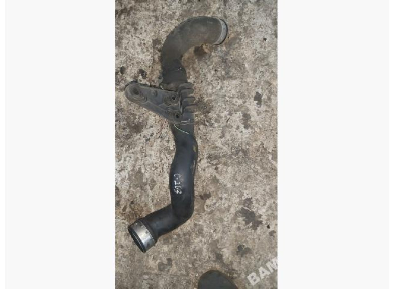 Патрубок интеркулера к Mercedes C W203, 2002г.